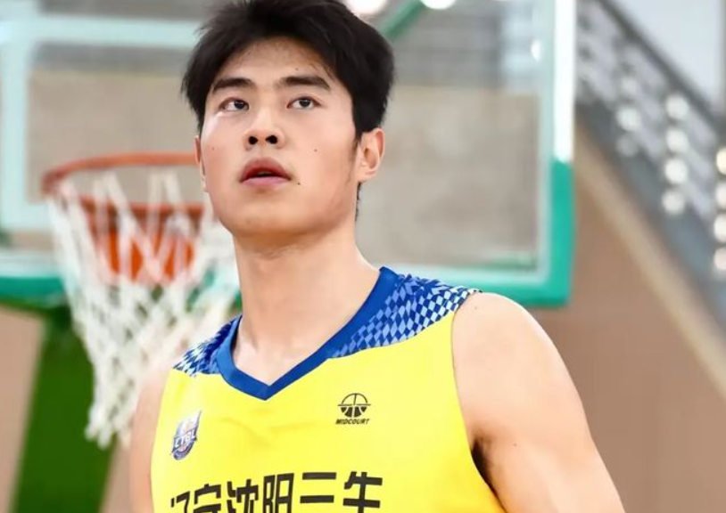 kaiyun-连西丁都打不好！辽篮斗殴2小将逐渐边缘化 杨鸣离职队内队外都难